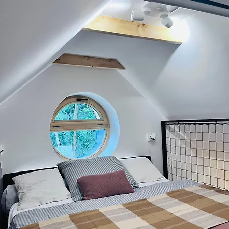 Bedrich Apartment *